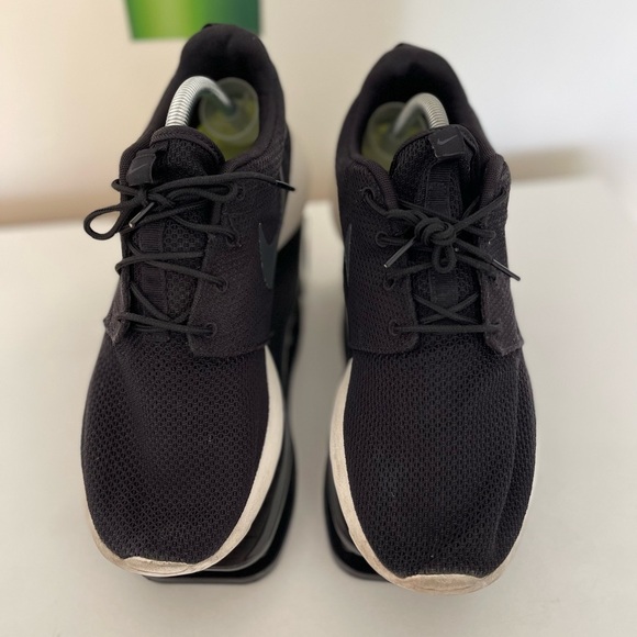 Nike Mens Black Roshe - Picture 2 of 6